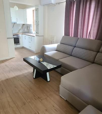 Brand New Apartment Gjirokastër المظهر الخارجي الصورة