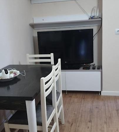 Brand New Apartment Gjirokastër المظهر الخارجي الصورة